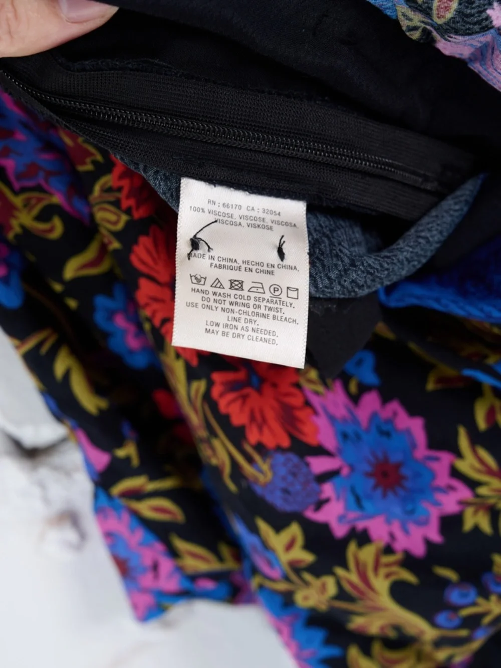 Anthropologie ett:TWA Scarf-printed Jumpsuit sz 4 PETITE - Picture 12 of 14